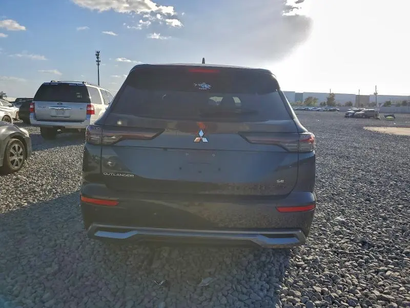 2025 MITSUBISHI OUTLANDER SE  