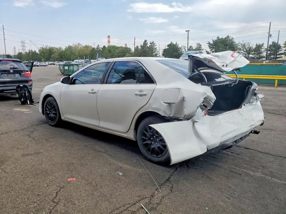 2012 TOYOTA CAMRY LE  