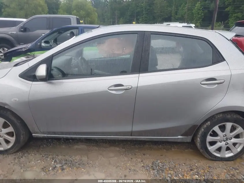 2013 MAZDA MAZDA2 TOURING
