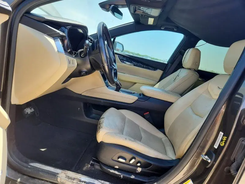 2019 CADILLAC XT5 LUXURY  