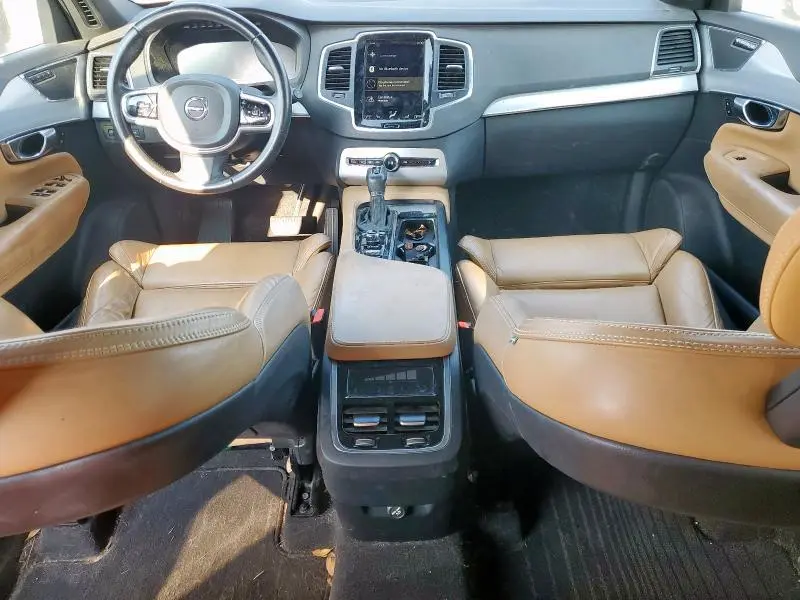 2017 VOLVO XC90 T6