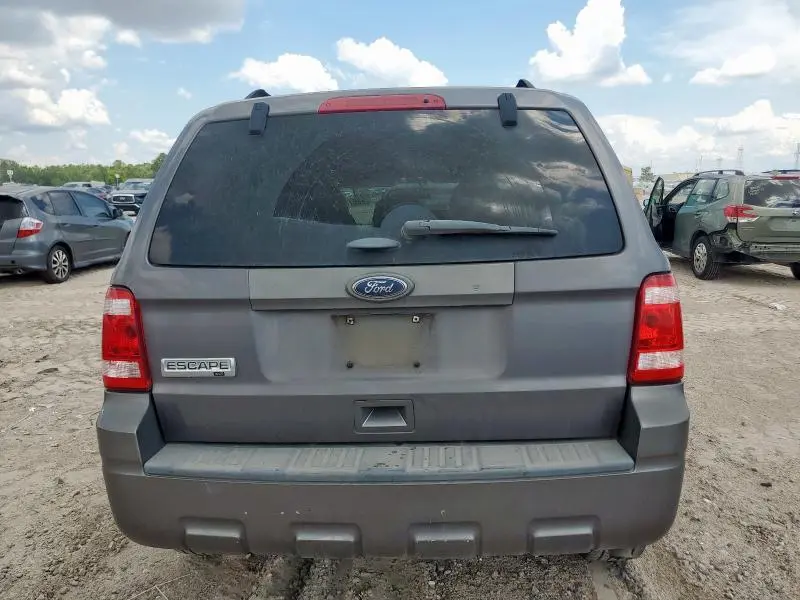 2011 FORD ESCAPE XLT  