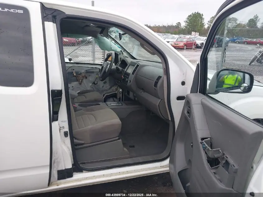 2019 NISSAN FRONTIER S