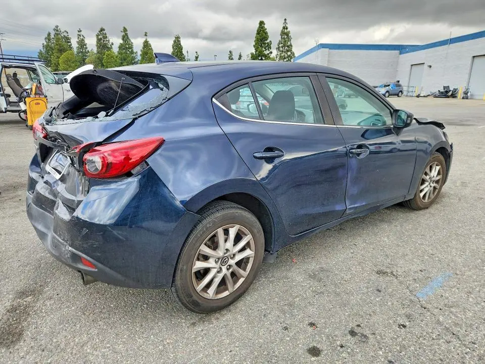 2015 MAZDA 3 TOURING  