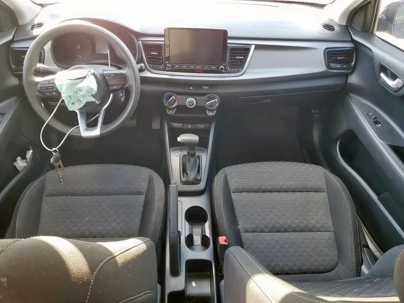 2021 KIA RIO LX  