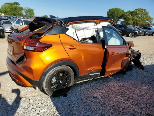 2024 NISSAN KICKS SR