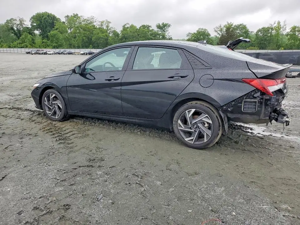 2025 HYUNDAI ELANTRA SEL SPORT  