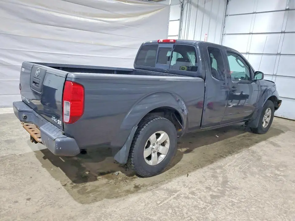2010 NISSAN FRONTIER SE V6  