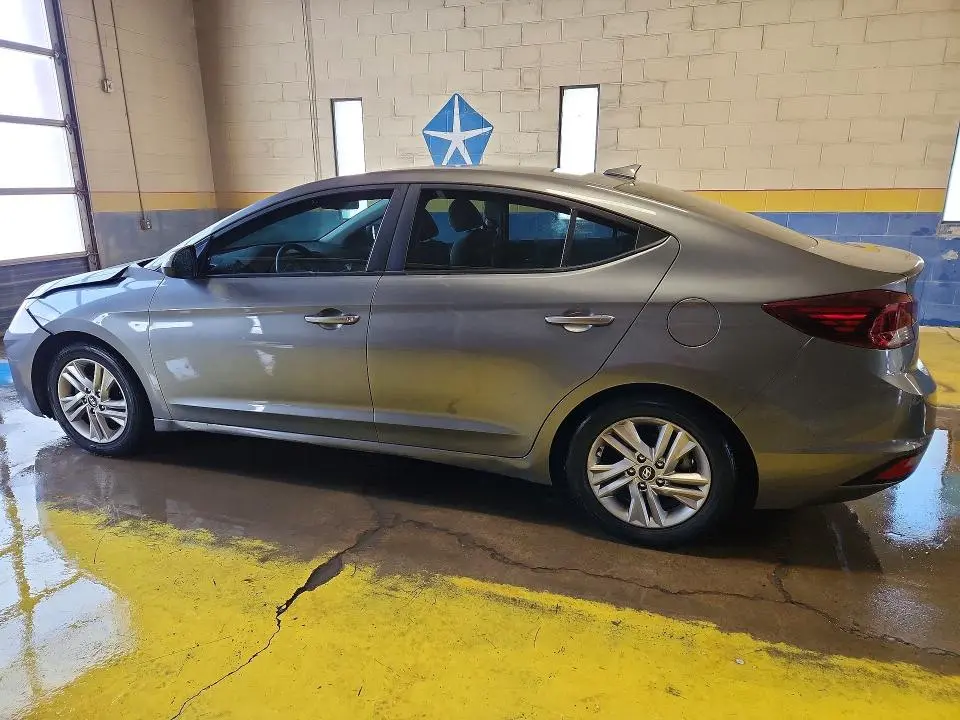 2019 HYUNDAI ELANTRA SEL  