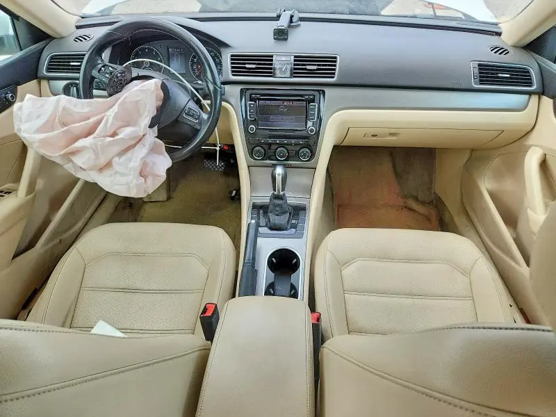 2014 VOLKSWAGEN PASSAT SE  