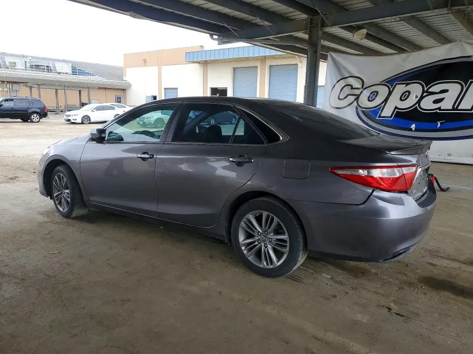 2017 TOYOTA CAMRY SE  