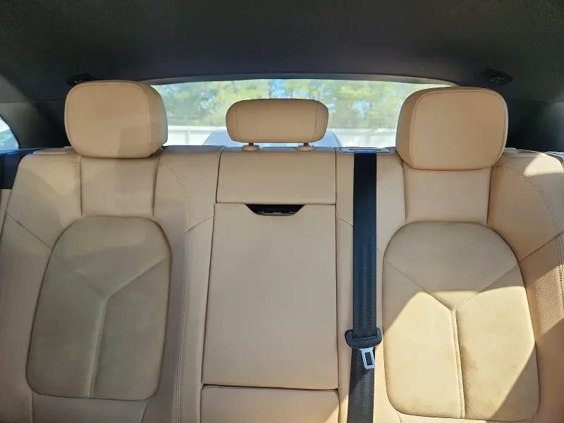 2020 PORSCHE MACAN   