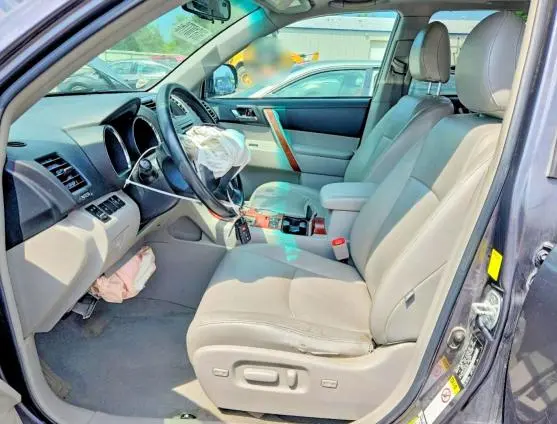 2010 TOYOTA HIGHLANDER LIMITED  
