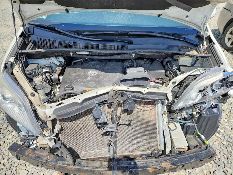 2017 TOYOTA SIENNA XLE PREMIUM 7-PASSENGER  