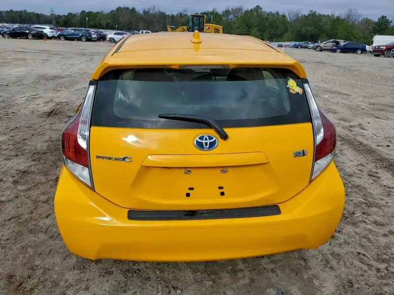 2015 TOYOTA PRIUS C   