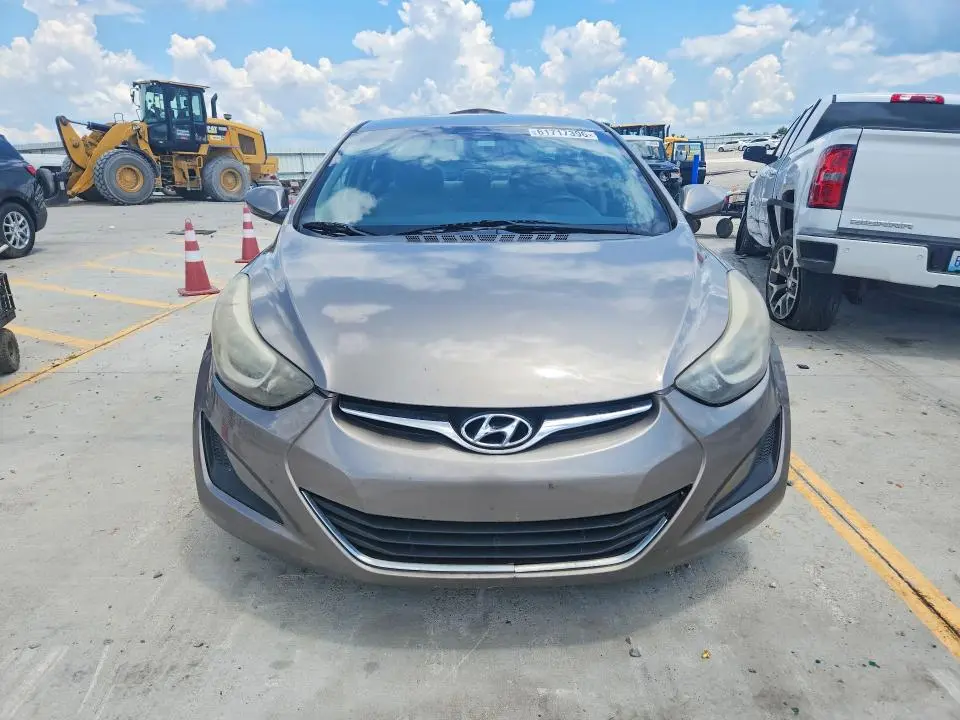 2014 HYUNDAI ELANTRA SE  