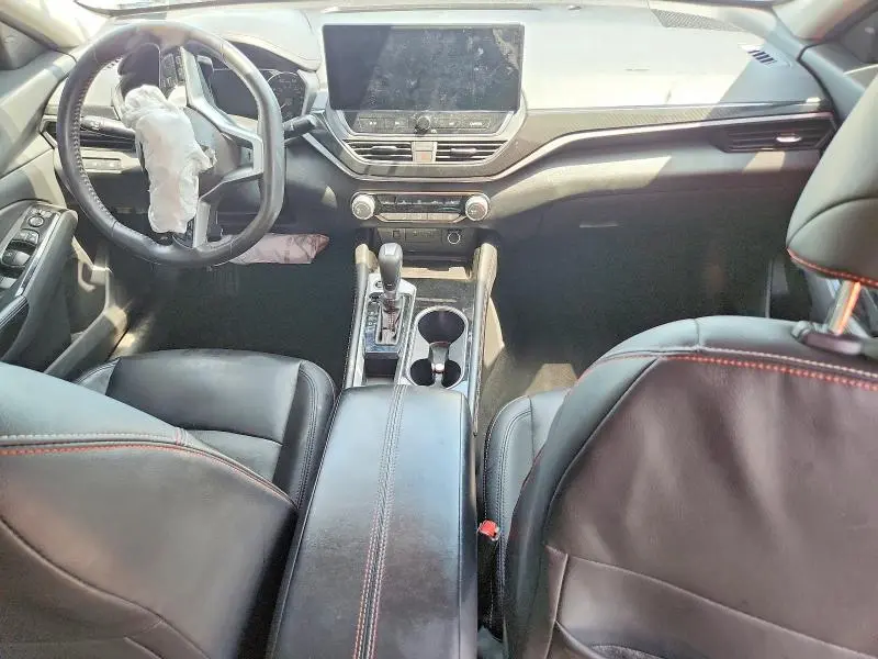 2024 NISSAN ALTIMA SR  