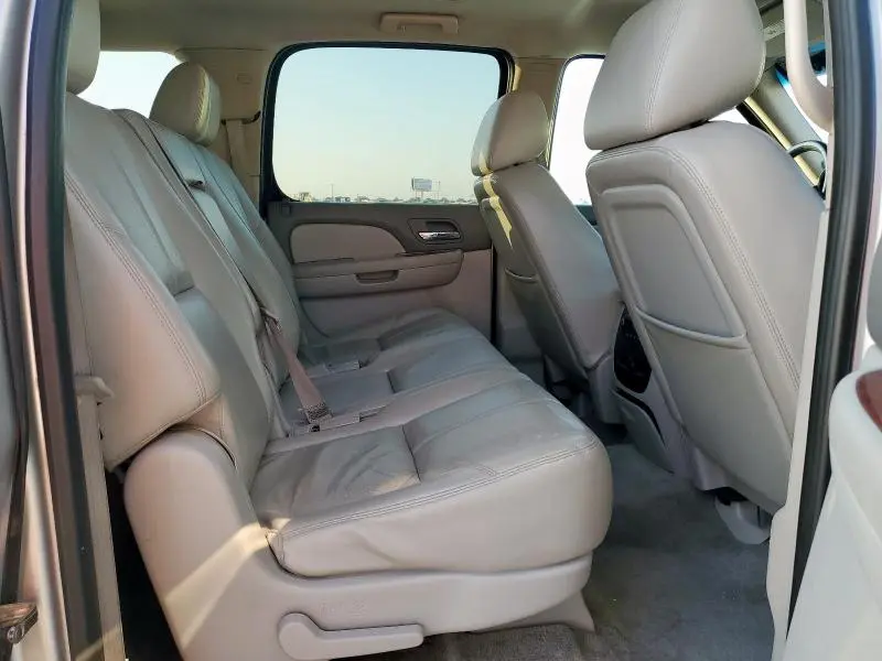 2011 GMC YUKON XL K1500 SLT  