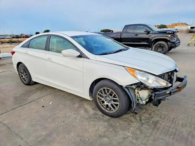 2013 HYUNDAI SONATA GLS  