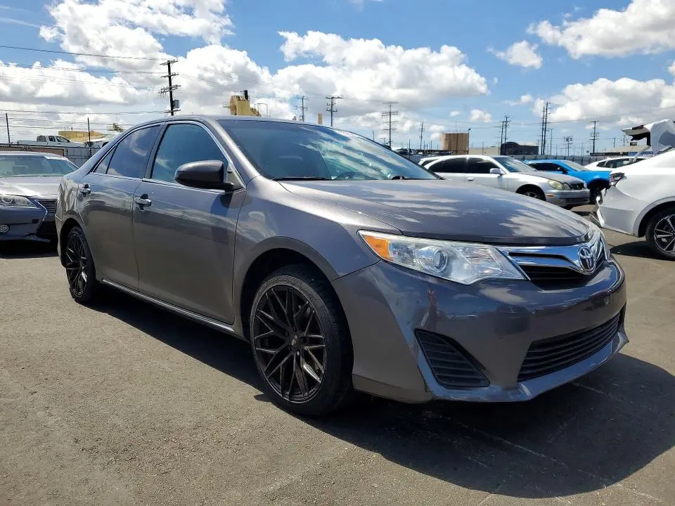 2014 TOYOTA CAMRY LE  