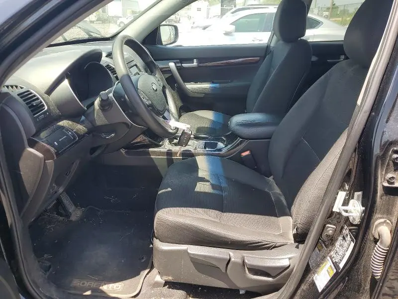 2015 KIA SORENTO LX  