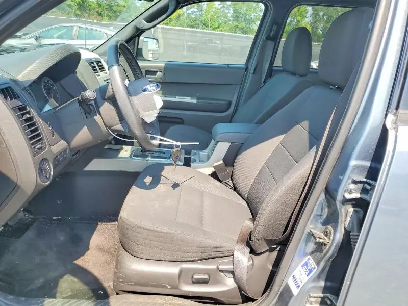 2011 FORD ESCAPE XLT  