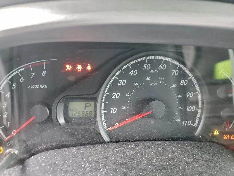2011 TOYOTA SIENNA LE  