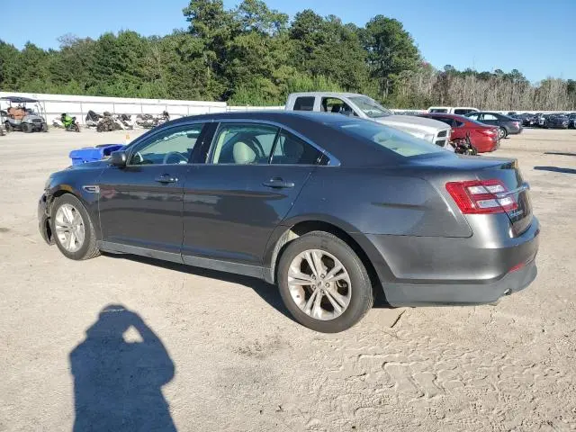 2019 FORD TAURUS SE