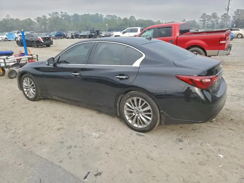 2018 INFINITI Q50 LUXE  