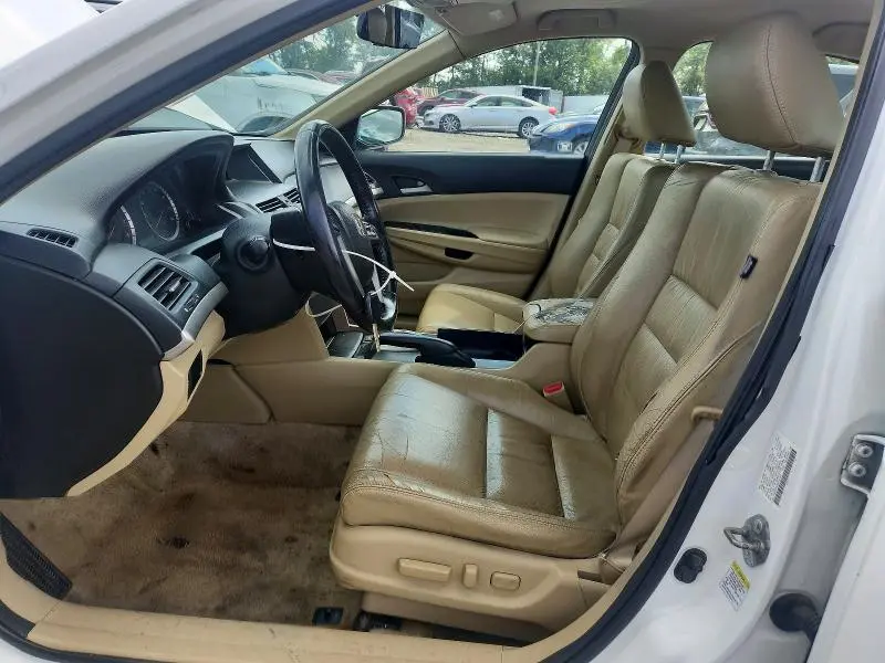 2011 HONDA ACCORD SE  