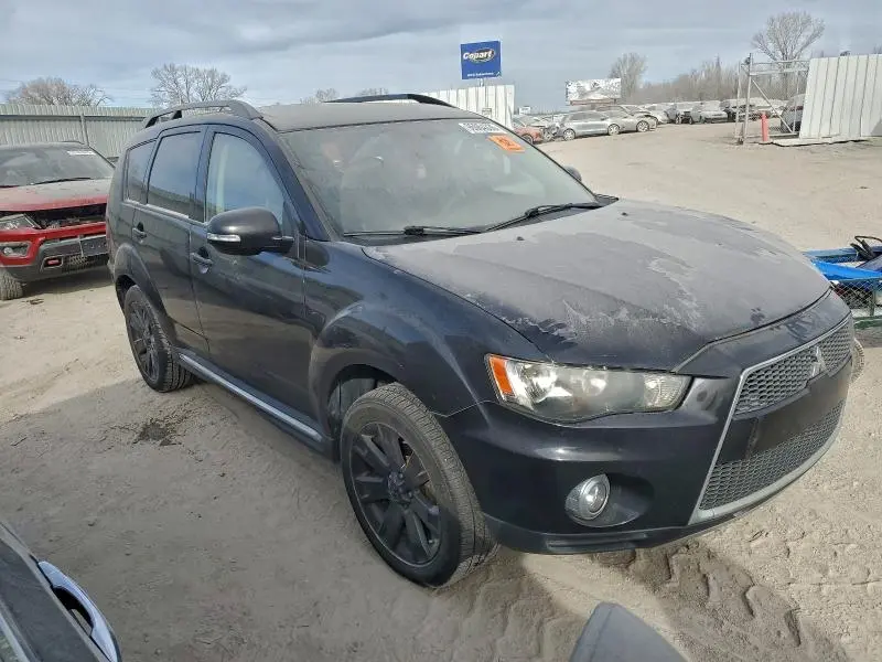 2013 MITSUBISHI OUTLANDER SE  