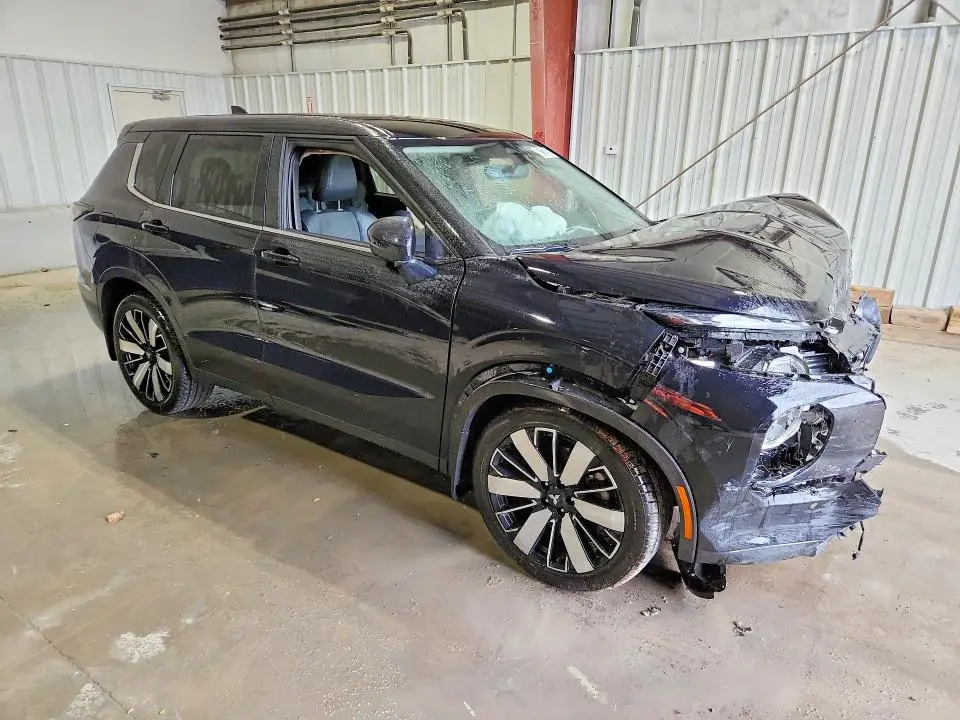 2025 MITSUBISHI OUTLANDER SE/DIAMOND TRAIL EDITION  