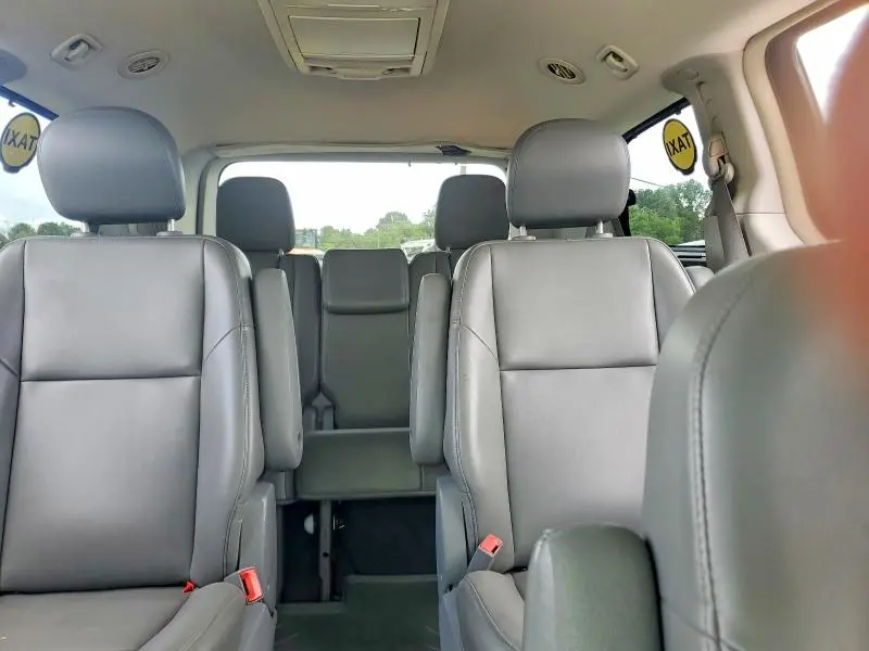 2013 VOLKSWAGEN ROUTAN SE  