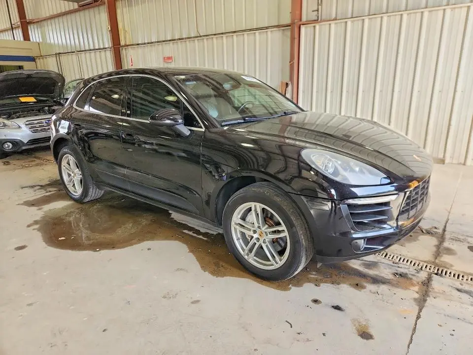 2015 PORSCHE MACAN S  