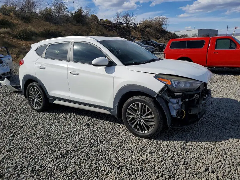 2020 HYUNDAI TUCSON SEL  