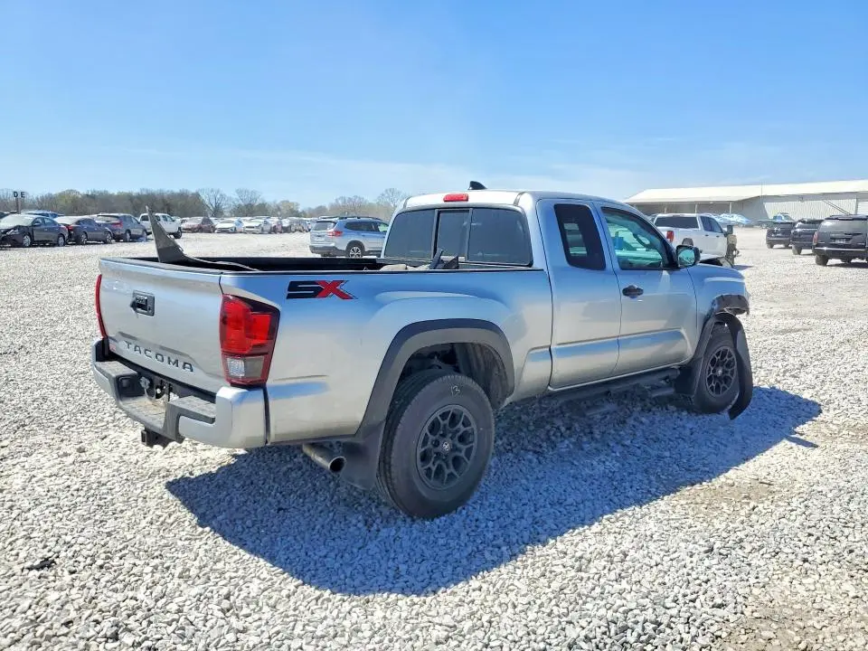 2022 TOYOTA TACOMA SR V6  