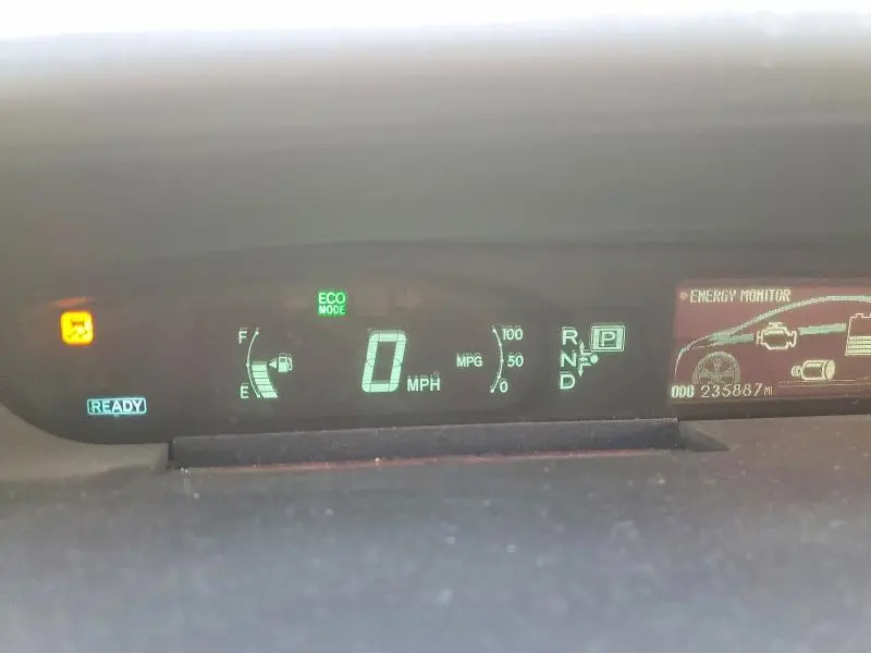 2010 TOYOTA PRIUS III  