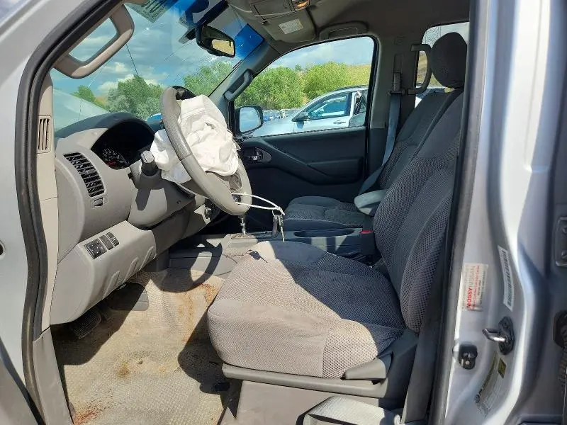 2012 NISSAN FRONTIER SV  