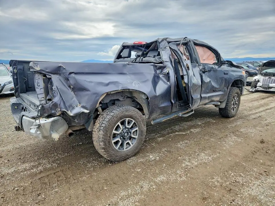2017 TOYOTA TUNDRA SR5  