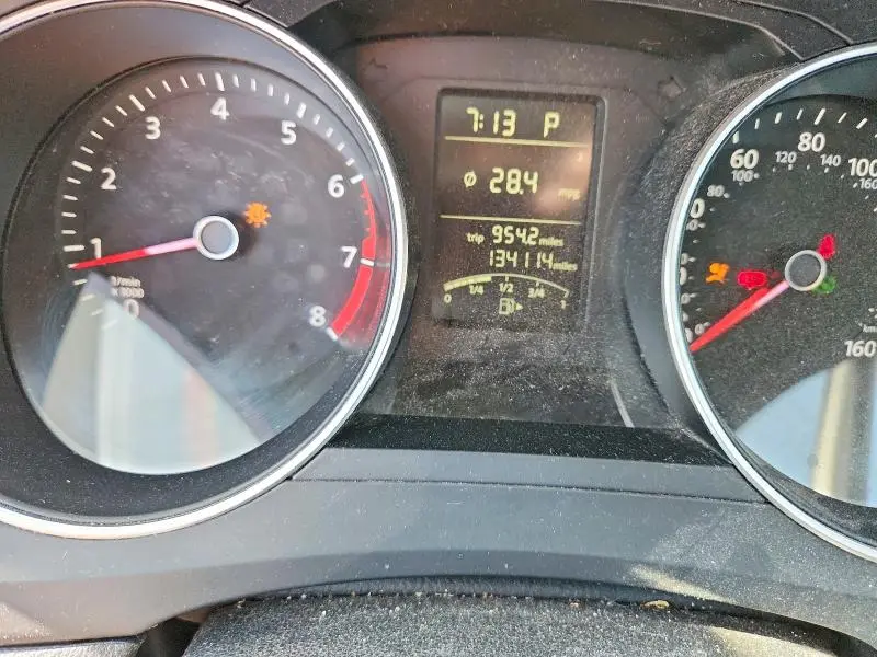 2015 VOLKSWAGEN JETTA SE  