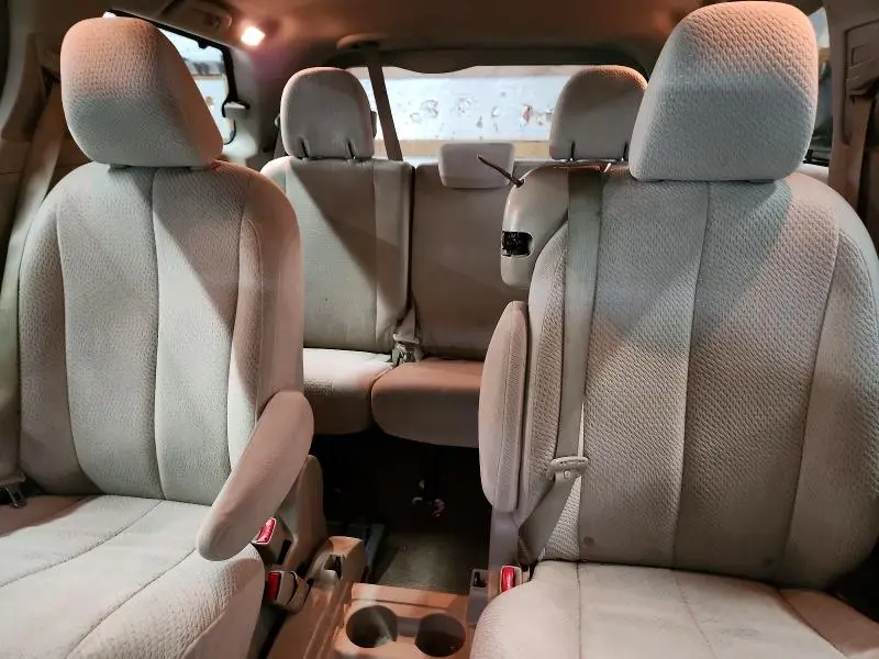 2014 TOYOTA SIENNA LE  