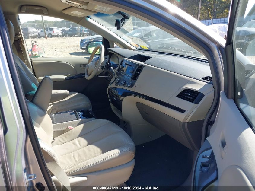 2011 TOYOTA SIENNA LE V6