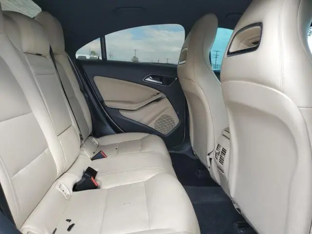 2015 MERCEDES-BENZ CLA 250  