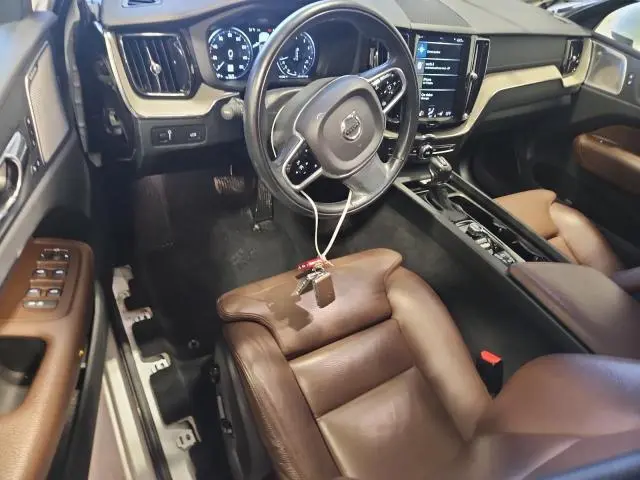 2018 VOLVO XC60 T6  