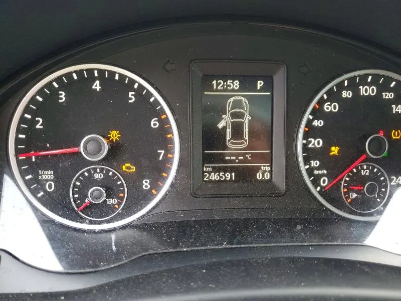 2013 VOLKSWAGEN TIGUAN S  