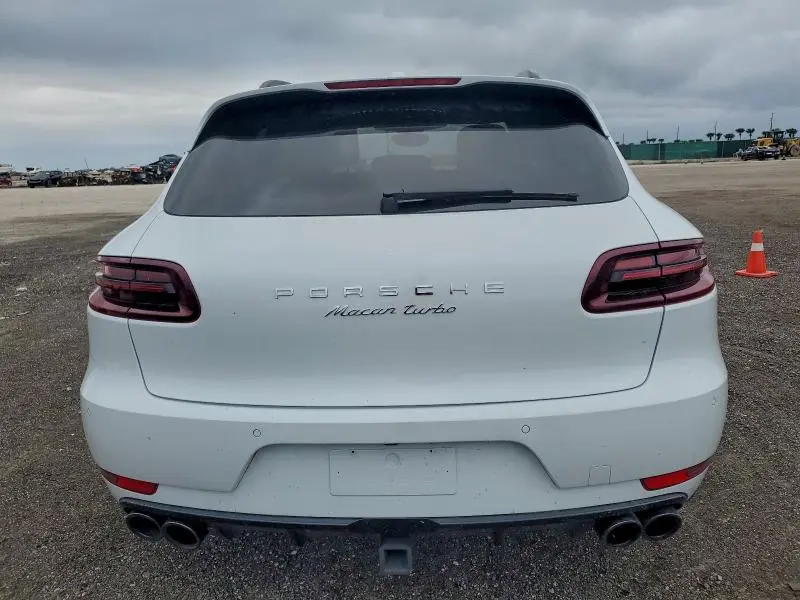 2018 PORSCHE MACAN TURBO  