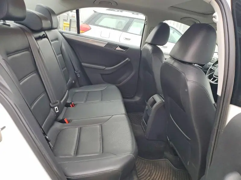 2017 VOLKSWAGEN JETTA SE  