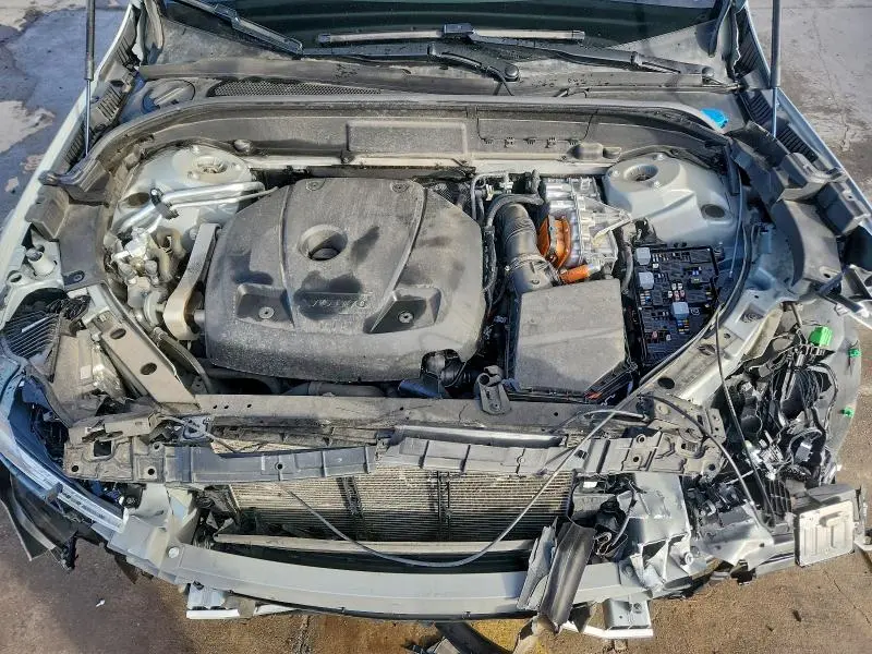 2024 VOLVO XC60 PLUS  