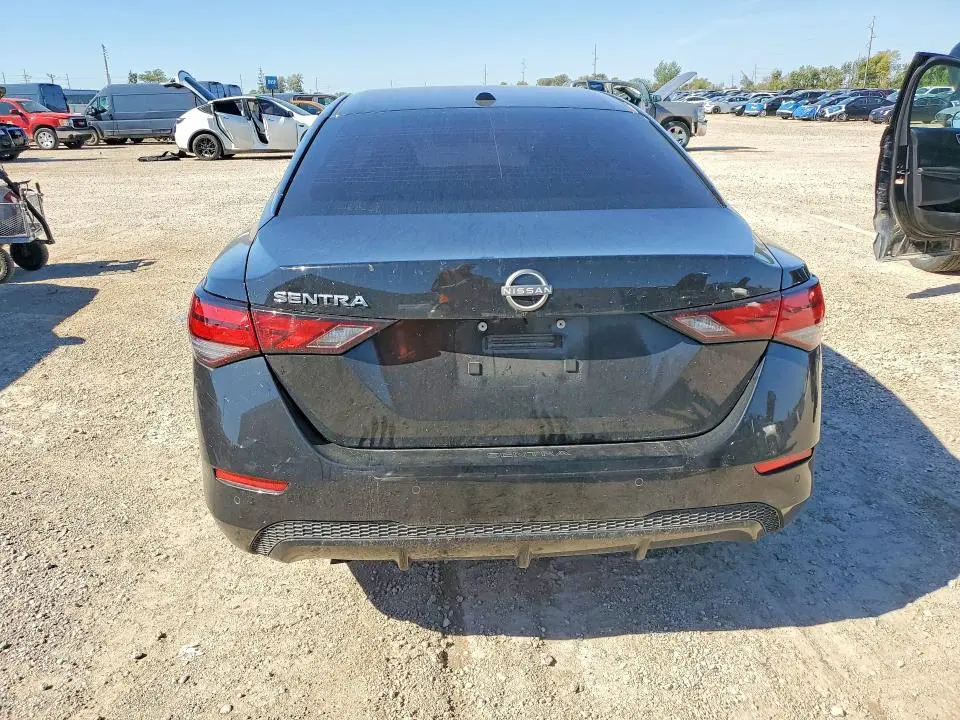 2025 NISSAN SENTRA SV  