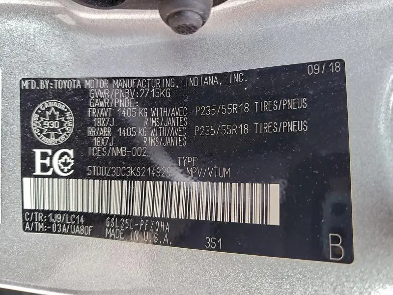 2019 TOYOTA SIENNA XLE  